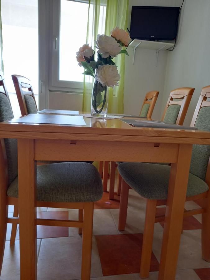 Apartments Vrdoljak باغ المظهر الخارجي الصورة