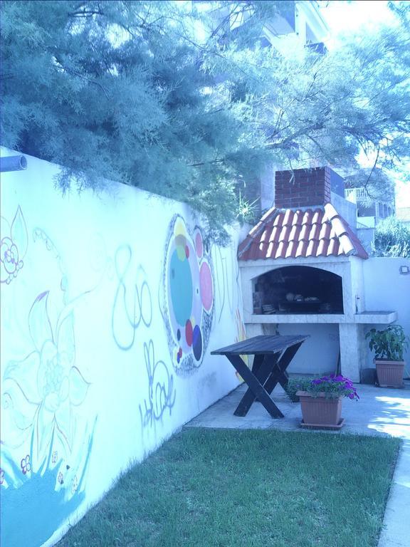 Apartments Vrdoljak باغ المظهر الخارجي الصورة